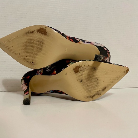 Guess Babbitta Flirtacious Floral Pointed Toe Stiletto Pumps Size 7.5 - Picture 8 of 10